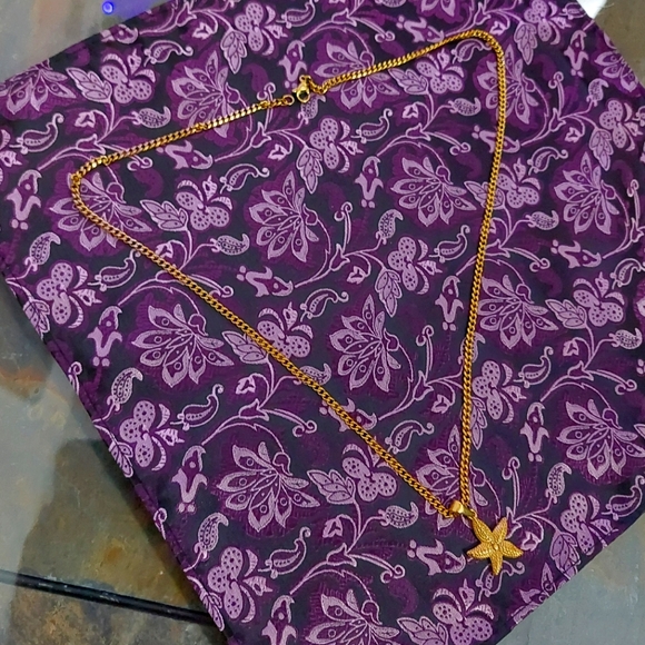 18K Gold Plated Starfish Pendant with 18K Gold Plated Miami Cuban Link - Picture 2 of 4